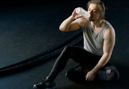 Mixing Creatine with Protein Shakes — A Thorough Guide for Athletes